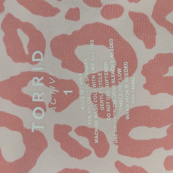 🐆Torrid Pink Leopard Print Leggings 🐆 - Picture 9 of 10